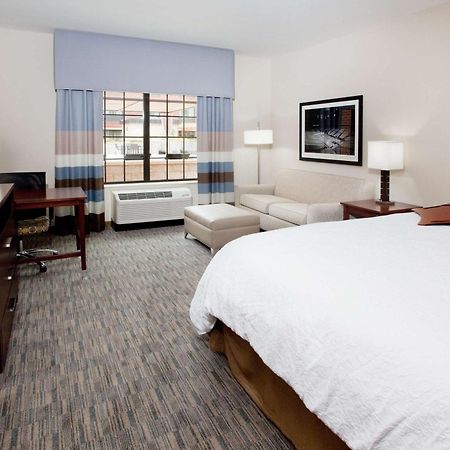 Hampton Inn & Suites Chapel Hill/Carrboro Esterno foto
