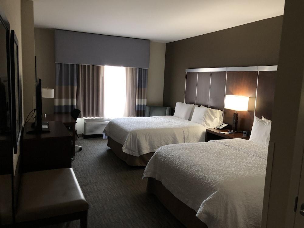 Hampton Inn & Suites Chapel Hill/Carrboro Esterno foto
