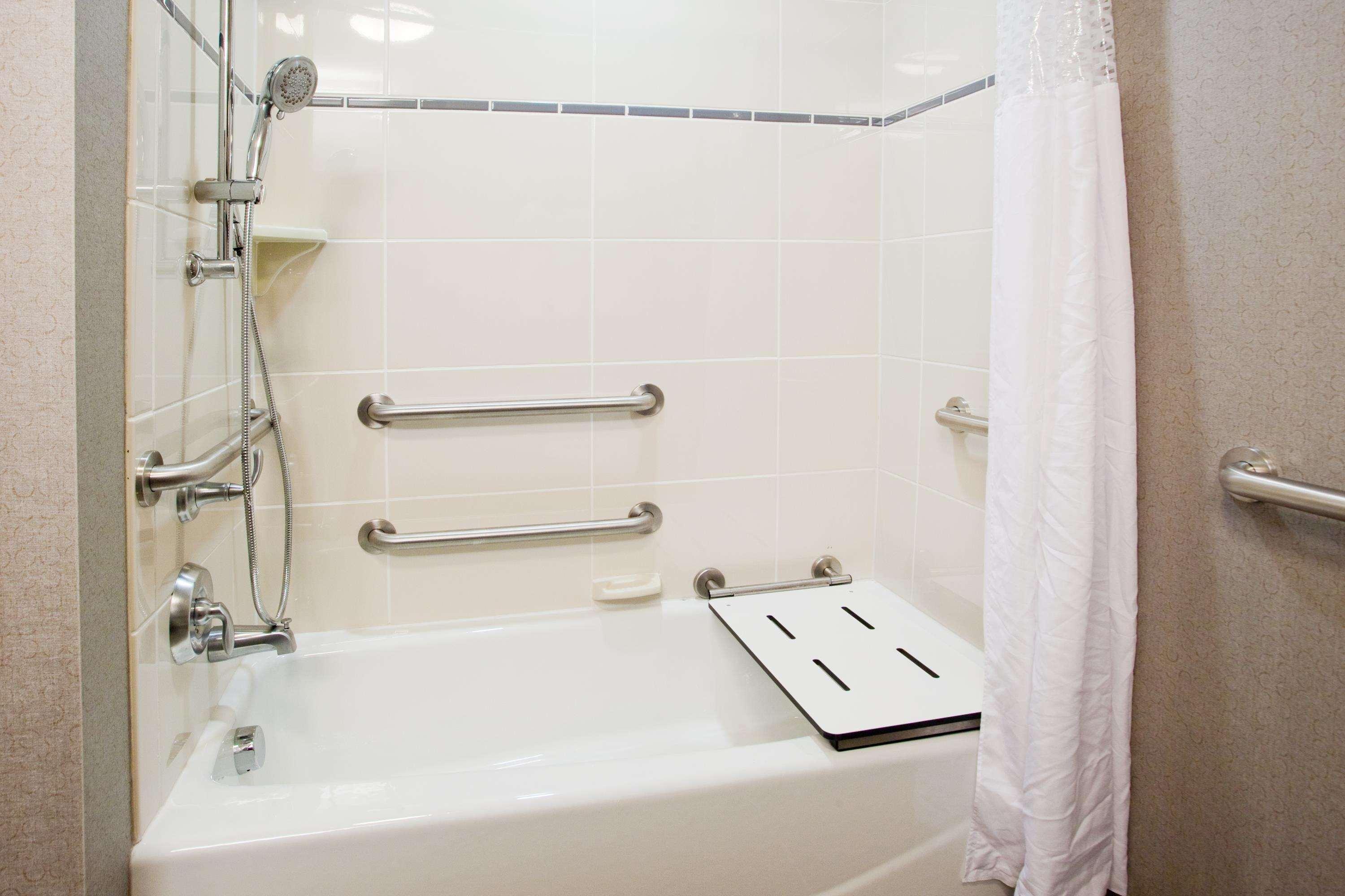Hampton Inn & Suites Chapel Hill/Carrboro Esterno foto