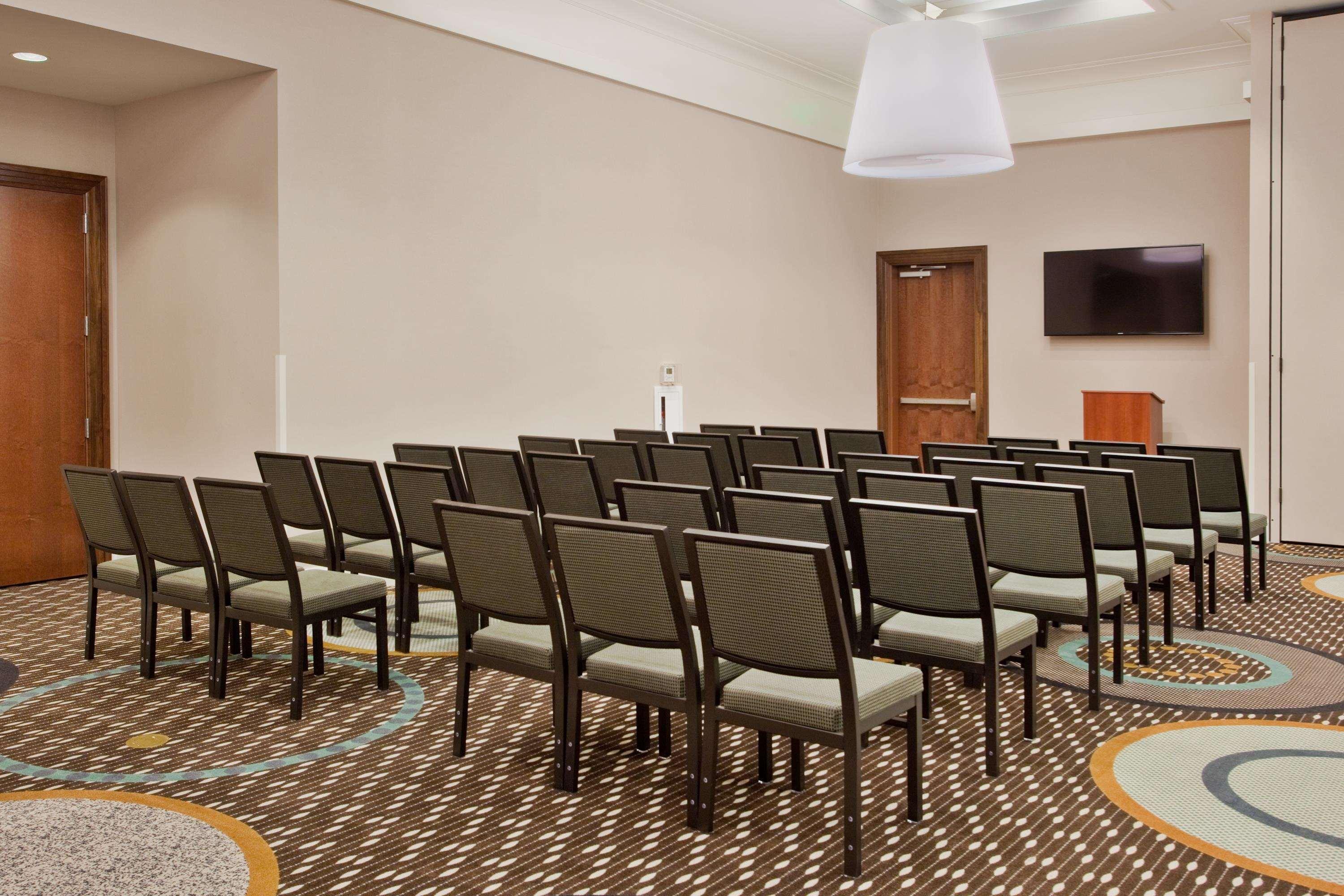 Hampton Inn & Suites Chapel Hill/Carrboro Esterno foto