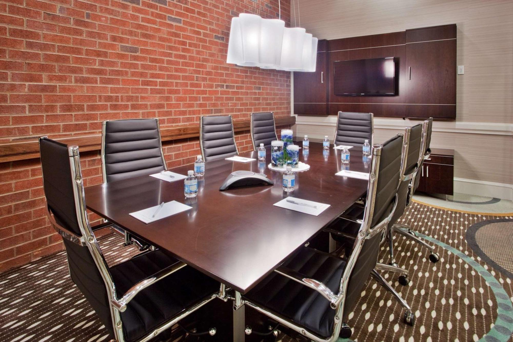 Hampton Inn & Suites Chapel Hill/Carrboro Esterno foto