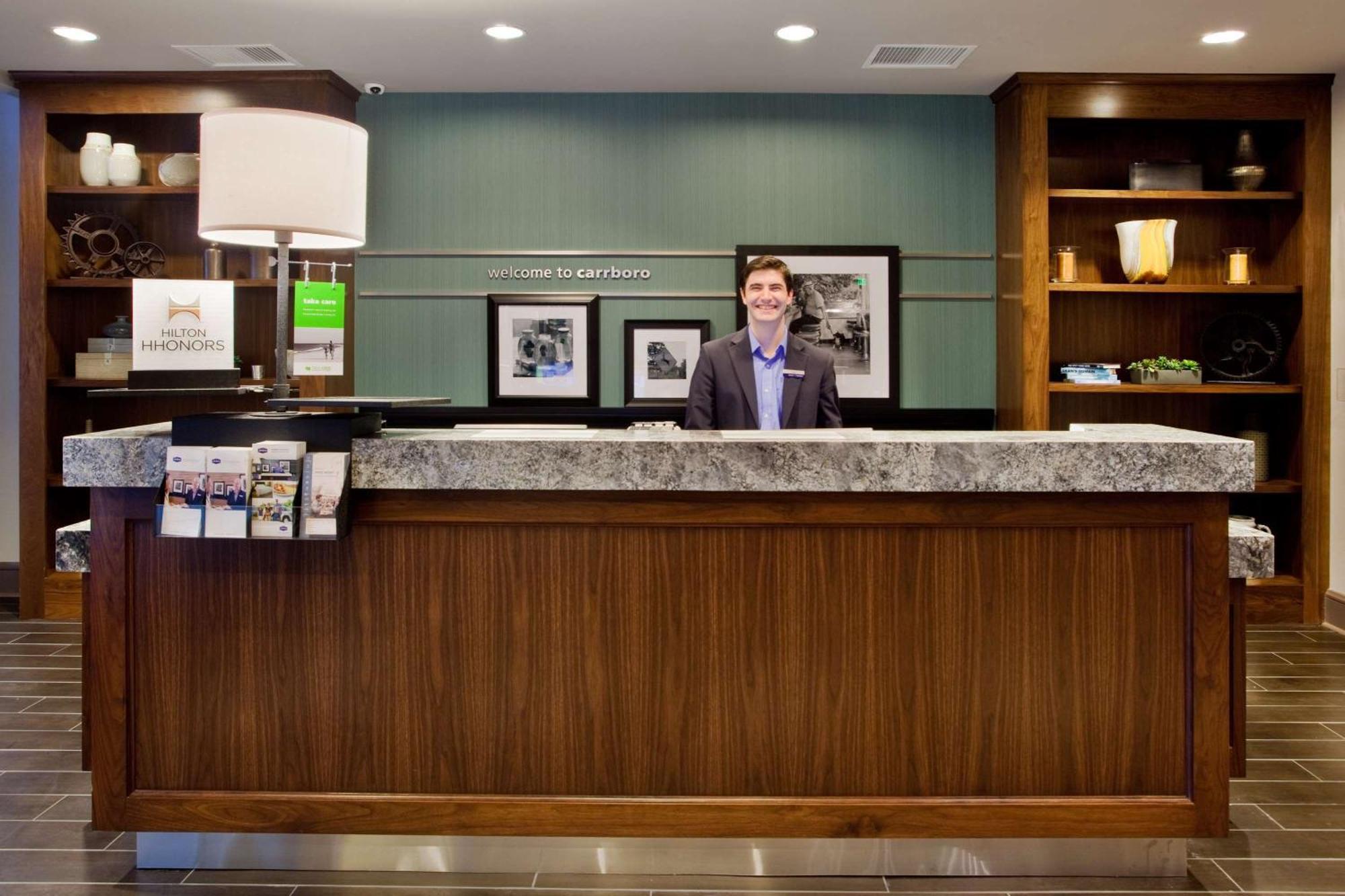 Hampton Inn & Suites Chapel Hill/Carrboro Esterno foto