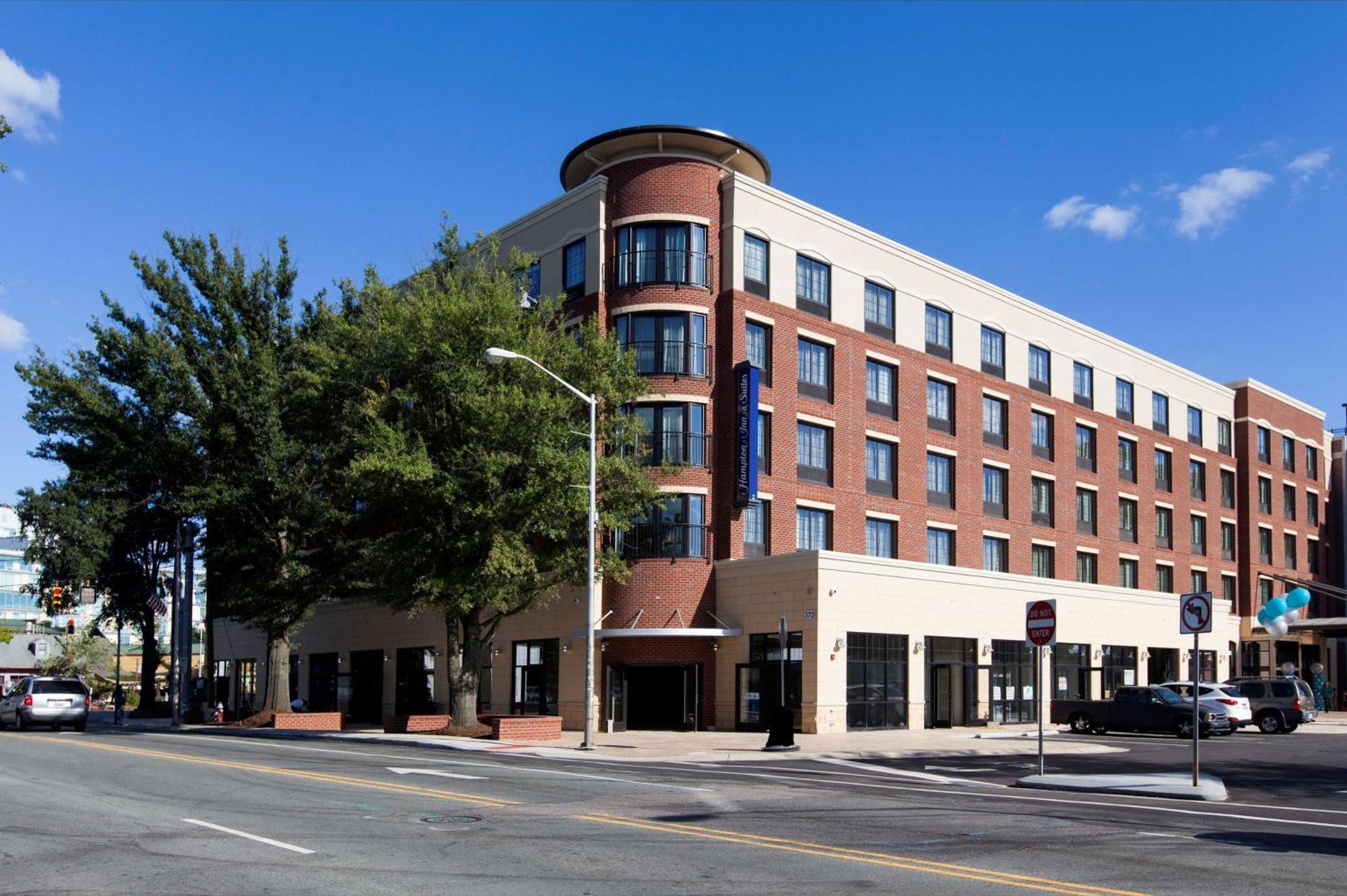 Hampton Inn & Suites Chapel Hill/Carrboro Esterno foto