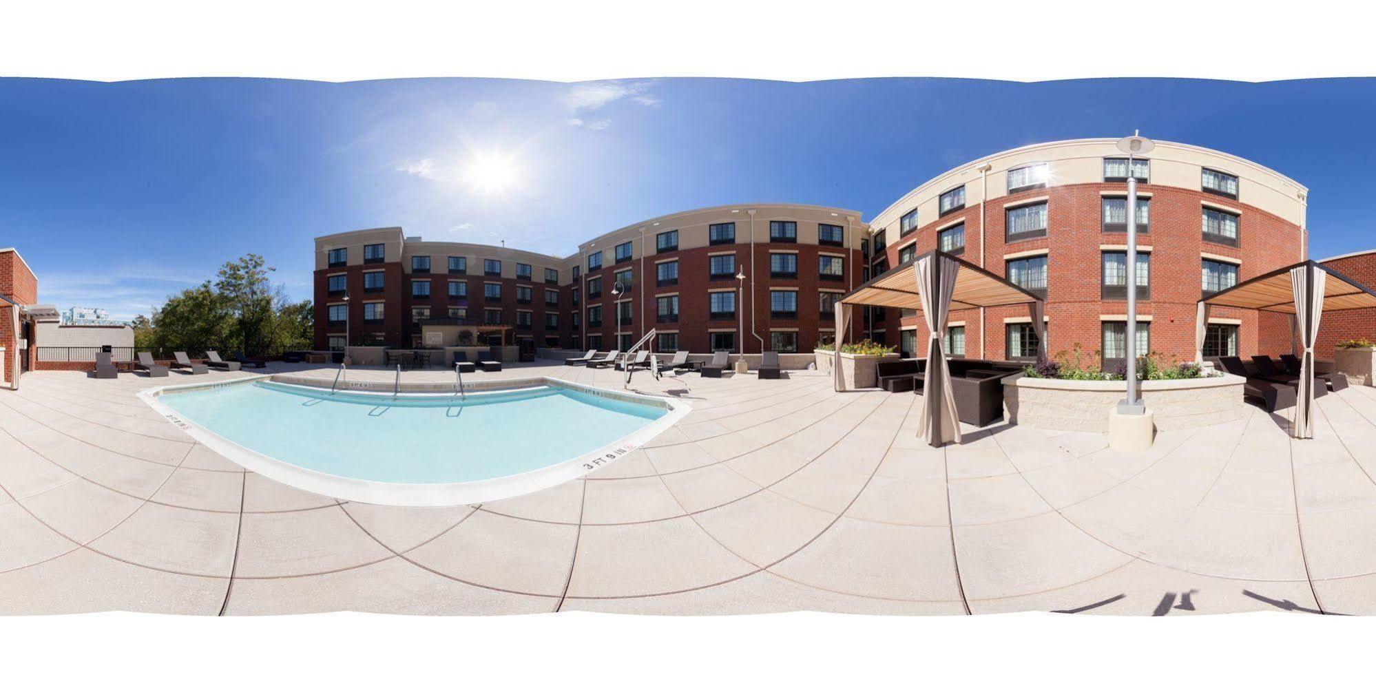 Hampton Inn & Suites Chapel Hill/Carrboro Esterno foto